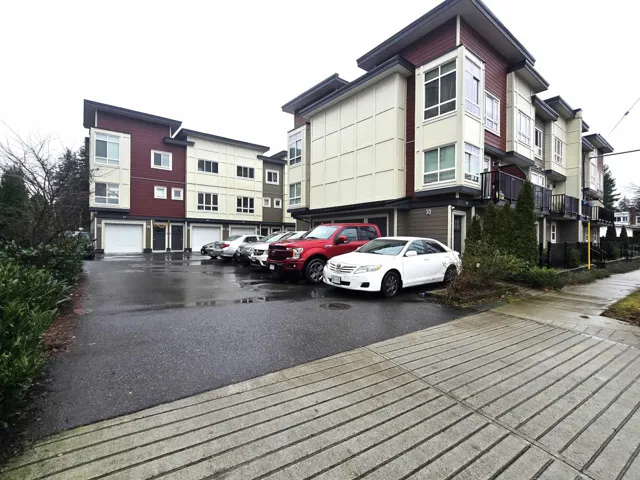11 32138 GEORGE FERGUSON WAY, Abbotsford, British Columbia V2T2K6