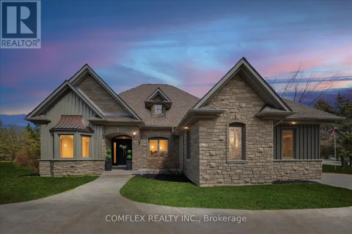 2 TAUNUS COURT, Clarington, Ontario L1C4H5