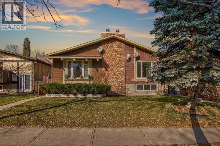 39 Bermuda Drive, Calgary, Alberta T3K1H5