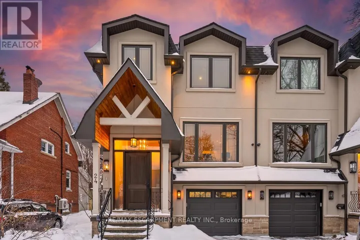 24 CAYUGA AVENUE, Mississauga (Port Credit), Ontario L5G3S7