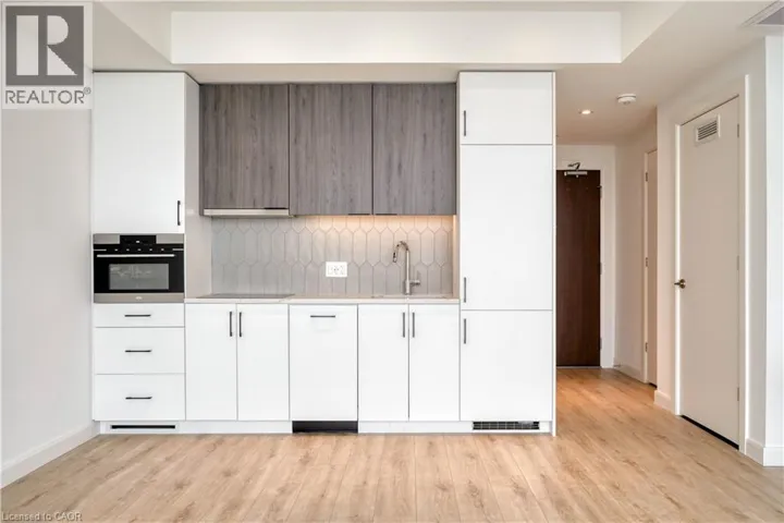 741 KING Street Unit# 1811, Kitchener, Ontario N2G0E9