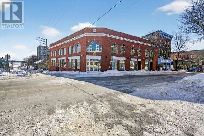 301 - 133 KING STREET W, Brockville, Ontario K6V6Z1