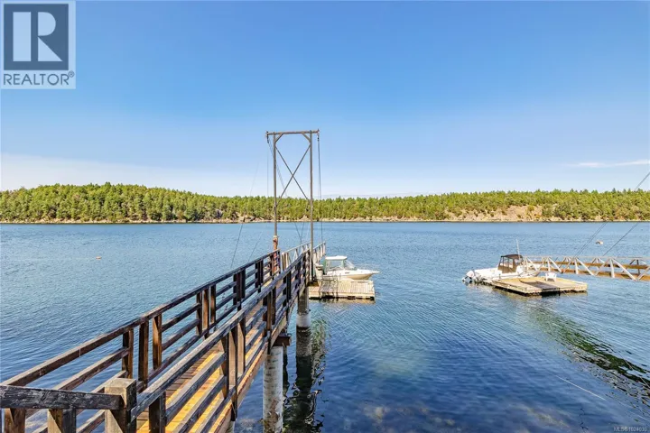 659 Wilks Rd, Mayne Island, British Columbia V0N2J1