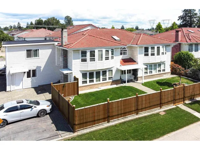 7176 124 STREET, Surrey, British Columbia V3W3W8