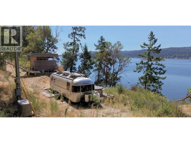 240 OLD SCOTT ROAD, Salt Spring Island, British Columbia V8K2L6