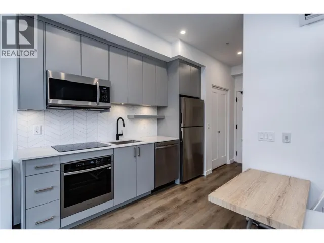 1274 Devonshire Avenue Unit# 307 Lot# 32, Kelowna, British Columbia V1Y0M7