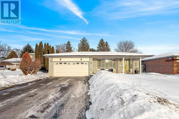 5 DINGLEY COURT, Ajax (Central West), Ontario L1S6B5