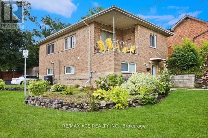 205 EMERSON STREET, Hamilton (Ainslie Wood), Ontario L8S2Y3
