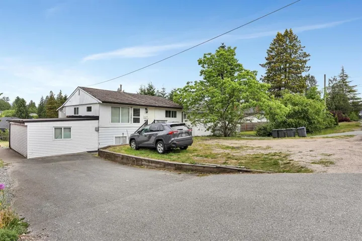 12841 98 AVE AVENUE, Surrey, British Columbia V2T5J9