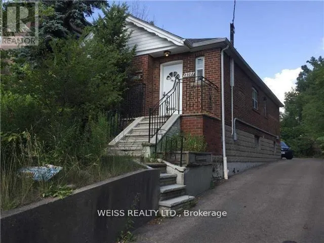 2925 BATHURST STREET, Toronto (Bedford Park-Nortown), Ontario M6B3B1