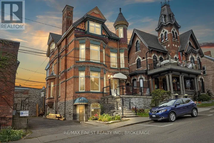 10 VICTORIA AVENUE, Brockville, Ontario K6V2B1