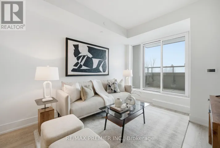 435 - 2075 KING ROAD, King (King City), Ontario L7B0R6