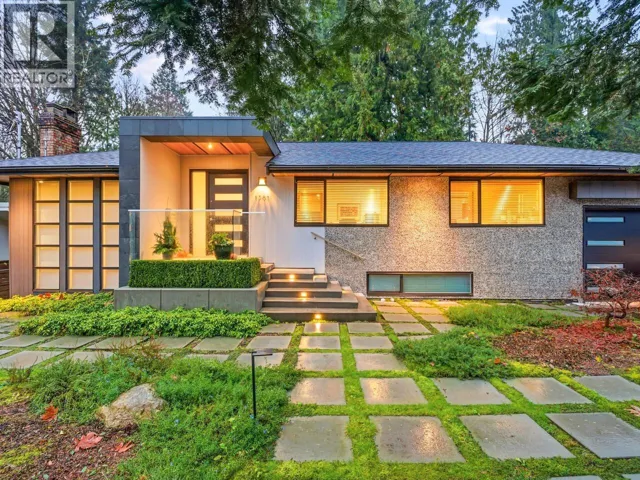 1381 CHINE CRESCENT, Coquitlam, British Columbia V3J5X3