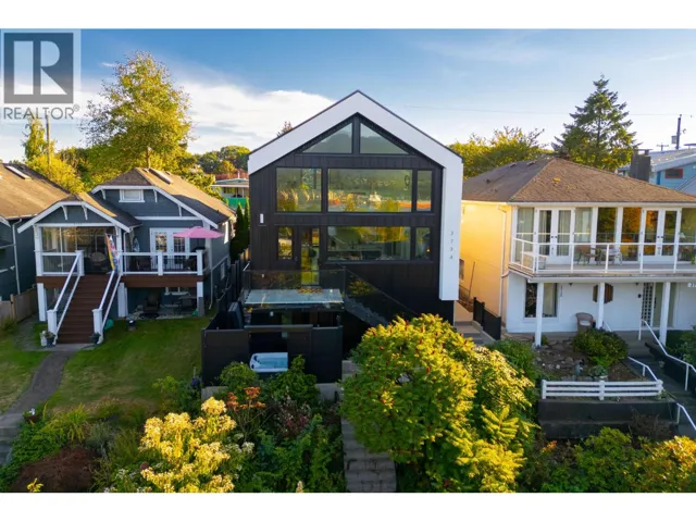 2734 YALE STREET, Vancouver, British Columbia V5K1C3