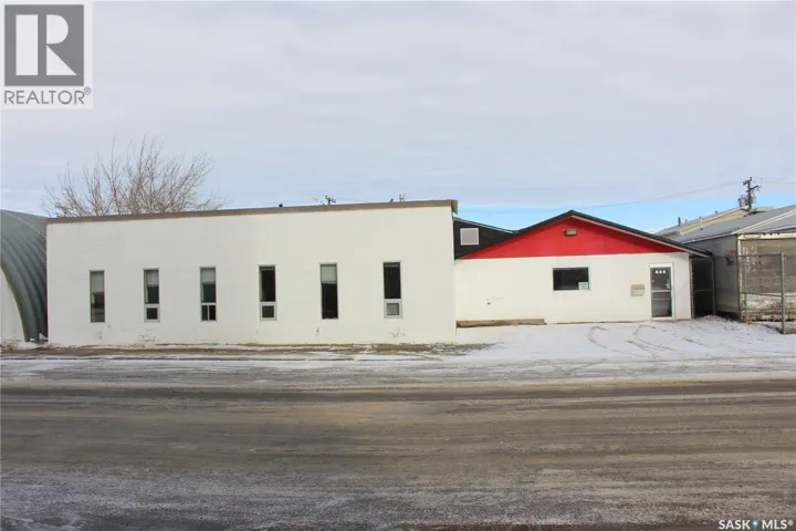 444 RIVER STREET W, Moose Jaw, Saskatchewan S6H6J6
