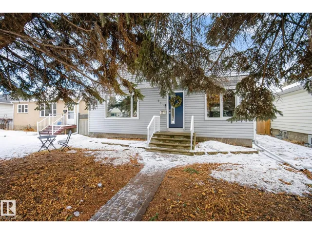 9327 86 ST NW, Edmonton, Alberta T6C3E6