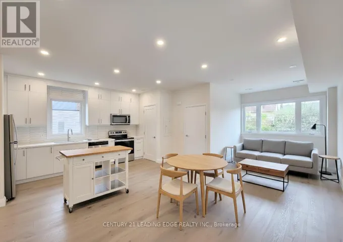 2ND FL - 346 LAUDER AVENUE, Toronto (Oakwood Village), Ontario M6E3H8