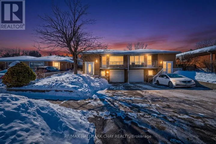 328 LARA WOODS, Mississauga (Mississauga Valleys), Ontario L5A3A9