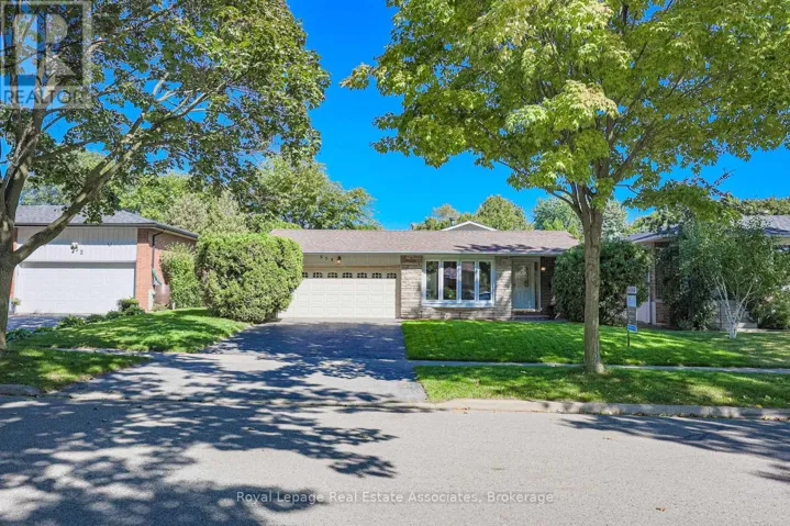 958 FLETCHER VALLEY CRESCENT, Mississauga (Clarkson), Ontario L5J2X7