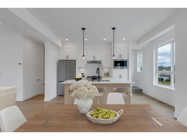 25 30501 ROBIN DRIVE, Abbotsford, British Columbia V2T6Y5
