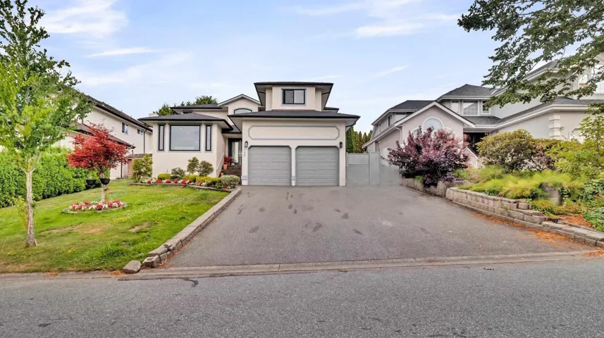 6748 123A STREET, Surrey, British Columbia V3W0Z1