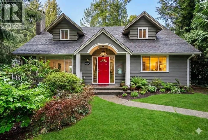2266 SWINBURNE AVENUE, North Vancouver, British Columbia V7H1L1