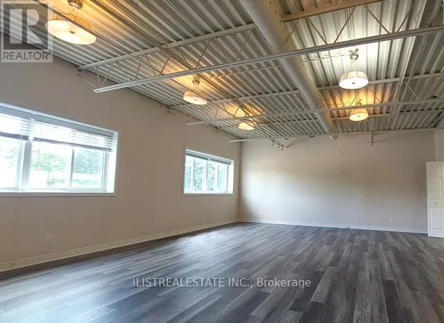 UPPER - 458 SERVICE ROAD, Whitchurch-Stouffville (Stouffville), Ontario L4A2S9
