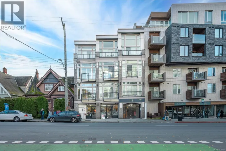 203 1121 Fort St, Victoria, British Columbia V8V3K9