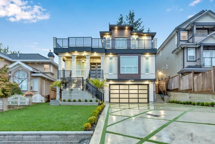 11060 129 STREET, Surrey, British Columbia V3T3J4