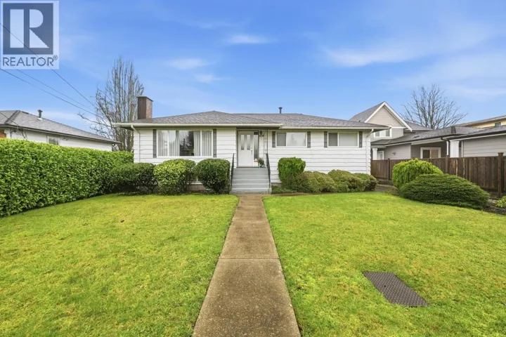 474 DIXON STREET, New Westminster, British Columbia V3L3H5