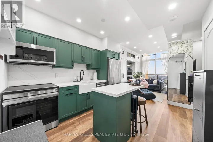 1305 - 4 ELSINORE PATH, Toronto (New Toronto), Ontario M8V4G7