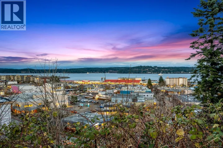951 Dogwood St, Campbell River, British Columbia V9W2Z2
