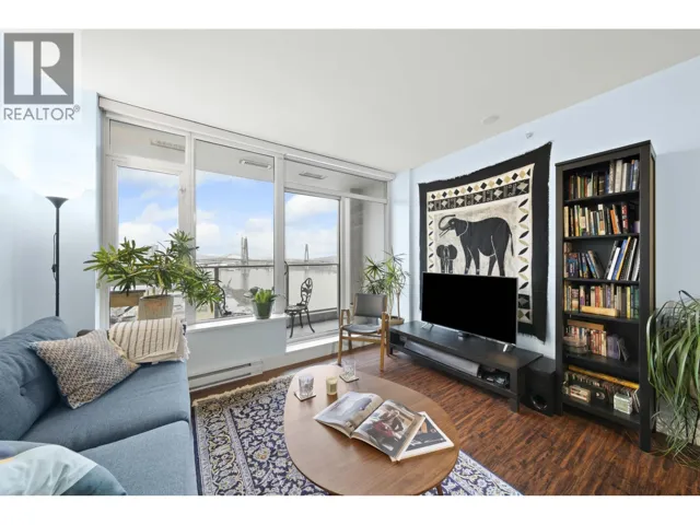 2005 668 COLUMBIA STREET, New Westminster, British Columbia V3M1A9