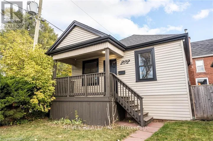 222 KENSINGTON AVENUE N, Hamilton (Crown Point), Ontario L8L7N7