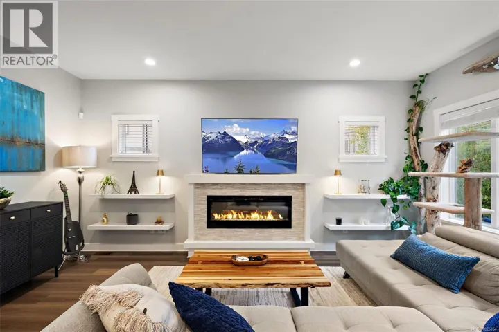 3047 Alouette Dr, Langford, British Columbia V9B0M7