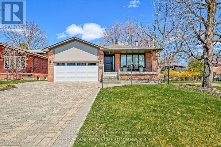 MIDDLE - 3069 GIVEN ROAD, Mississauga (Cooksville), Ontario L5A2N2