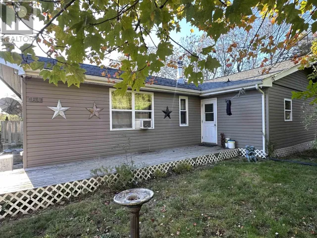 101 Parr Street, Shelburne, Nova Scotia B0T1W0