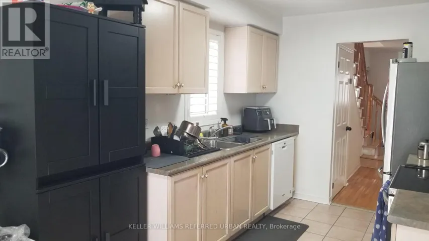 40 INGOLD LANE, Ajax (Central), Ontario L1Z1K3