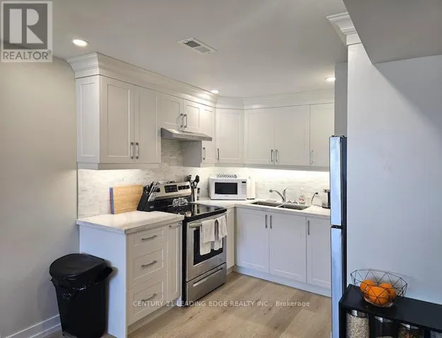 LOWER - 40 WAYWELL STREET, Whitby (Pringle Creek), Ontario L1N8N9