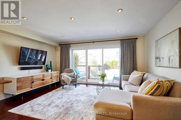 108 BARKER AVENUE, Toronto (Danforth Village-East York), Ontario M4C2N9