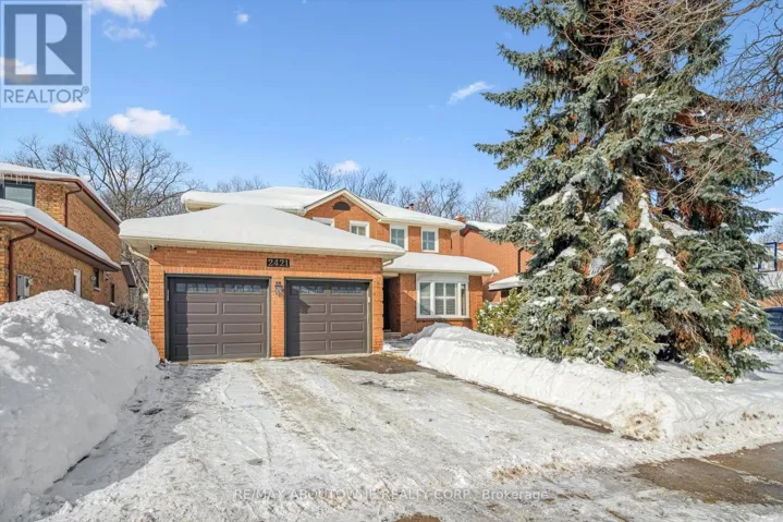 2421 HARGOOD PLACE, Mississauga (Streetsville), Ontario L5M3G6