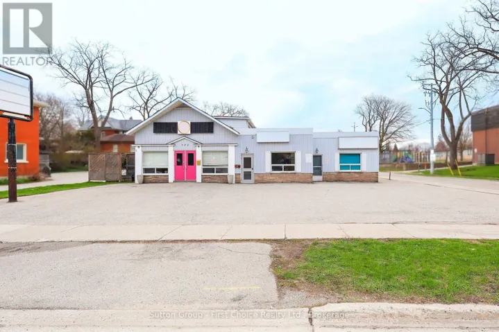 123 WATERLOO STREET S, Stratford, Ontario N5A4B3