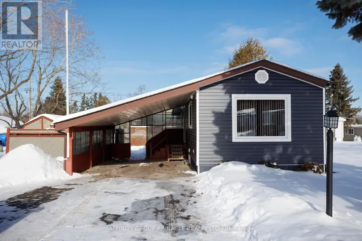 11 HOMEWOOD AVENUE, Kawartha Lakes (Lindsay), Ontario K9V0H5