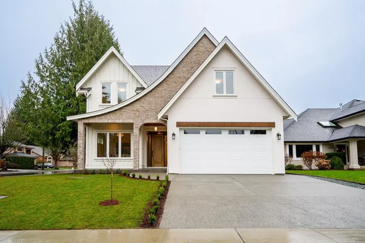 21026 45A STREET, Langley, British Columbia V3A8Z3