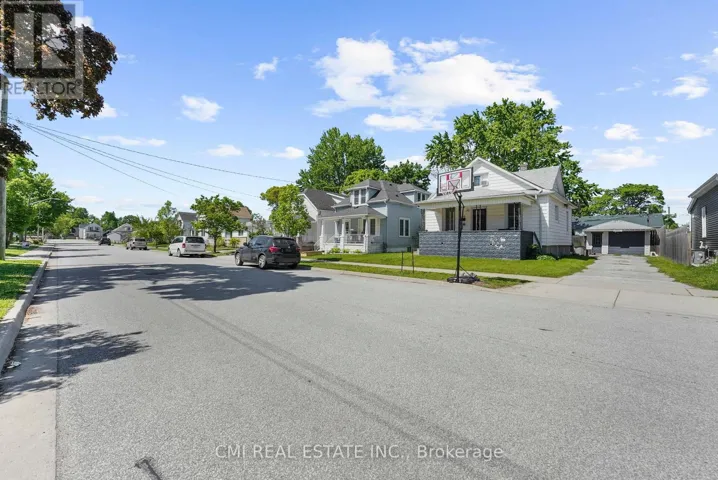 433 LYDIA STREET, Sarnia, Ontario N7T6P5
