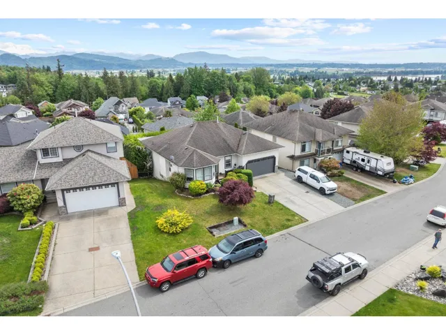 33720 GREWALL CRESCENT, Mission, British Columbia V2V7B7