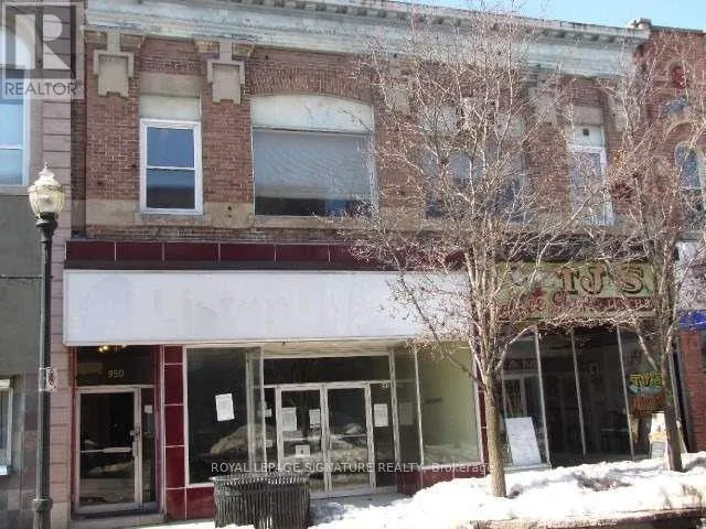 956 2ND AVENUE E, Owen Sound, Ontario N4K2H6