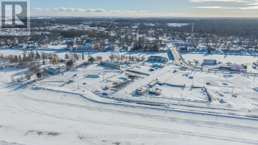 10 MAIN STREET, Wasaga Beach, Ontario L9Z2K3