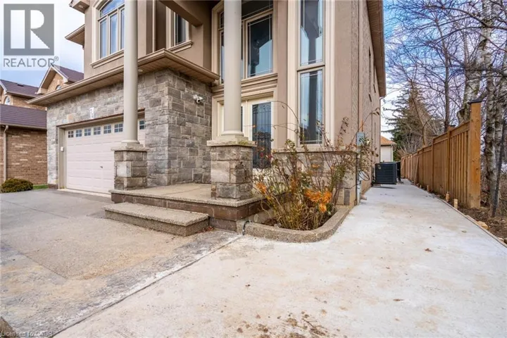 75 ARROWHEAD Drive Unit# LOWER, Hamilton, Ontario L8W3X2