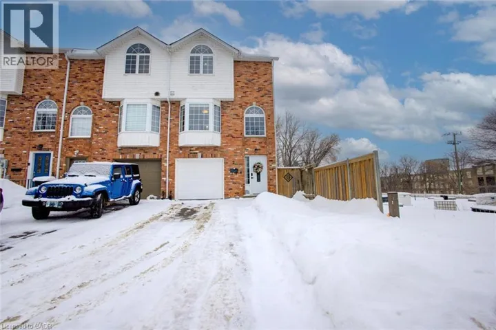 2 WINSTON Boulevard, Cambridge, Ontario N3C1L4